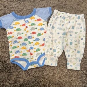 Vintage BabiesRUs Onesie and Pants 12m